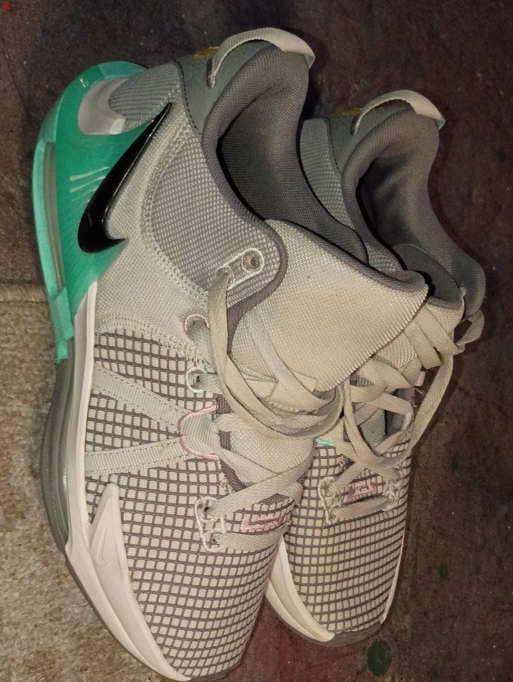 Men's Athletic Sneakers in Gray with Teal Accent